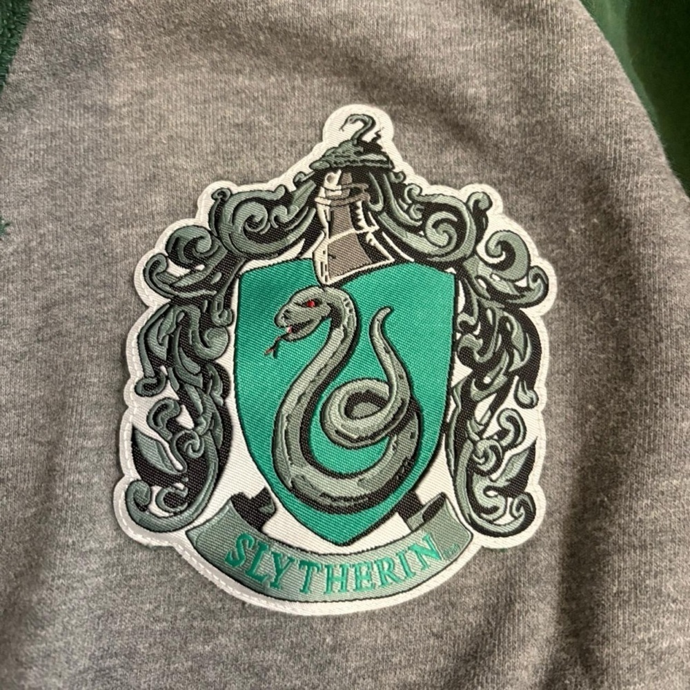 Universal Green and Gray Crewneck Sweater - Picture 4 of 6